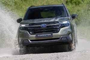 El nuevo Subaru Forester prepara su lanzamiento en Europa, un SUV híbrido más eficiente y equipado