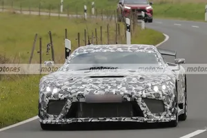 Cazamos en fotos espía al Toyota GR GT3 de calle, una brutalidad japonesa que hará historia