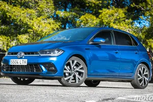 Países Bajos - Septiembre 2024: El Volkswagen Polo aguanta el auge del coche eléctrico