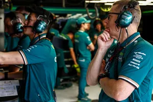 Andy Cowell, nuevo CEO de Aston Martin F1, manda un mensaje contundente: “Odio la pérdida de tiempo”