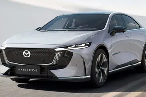 El sucesor del Mazda6, que llegará a Europa en 2025, se estrena en China con una versión de autonomía "infinita"