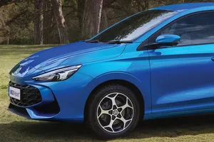 Más barato que el Opel Corsa e híbrido como el Toyota Yaris, lo nuevo de MG está en oferta con más de 2.000 € de descuento