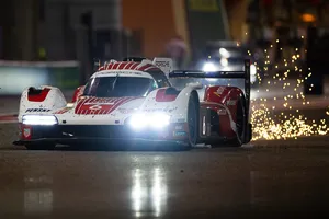 Toyota gana en Bahréin, pero el título del WEC queda en manos de los pilotos del Porsche #6