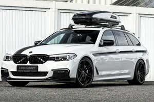 No es un BMW M5, pero este Serie 5 Touring de MANHART tiene alma de supercoche