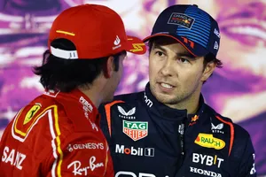 Checo Pérez impidió el fichaje de Carlos Sainz por Red Bull, así fue como lo hizo