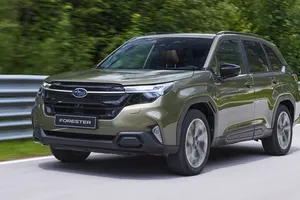 Precios y gama del nuevo Subaru Forester 2025, un SUV 4x4 más tecnológico con etiqueta ECO