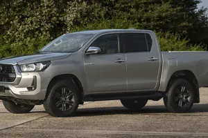 La esperada Toyota Hilux 48V ya tiene precios, la pick-up híbrida que reduce emisiones y potencia el rendimiento