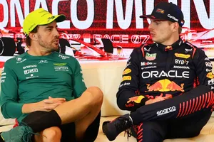 Aston Martin niega un acuerdo de 1.000 millones con Verstappen para reemplazar a Fernando Alonso