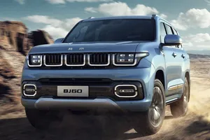 El 'Land Cruiser' chino se presenta en el Salón de Bruselas 2025, un SUV que no espera para revelar sus precios