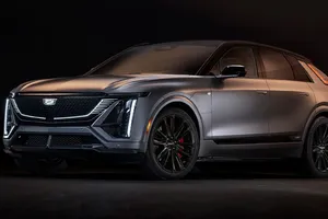 Cadillac estrena su primer SUV eléctrico deportivo, tiene más de 600 CV y un 'problema' de autonomía