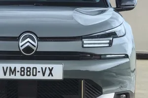Dacia obliga a Citroën a replantearse el C4, entre la espada y la pared y con un plan Cactus lleno de problemas