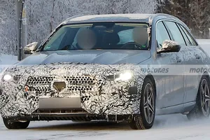 El actualizado Mercedes Clase C Estate 2026 se deja ver en fotos espía con cambios muy sutiles pero efectivos