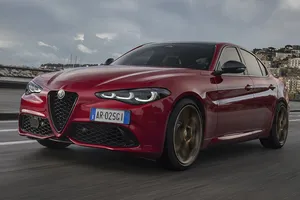 El nuevo Alfa Romeo Giulia INTENSA ya tiene precios, diseño exclusivo y buen equipamiento con hasta 280 CV