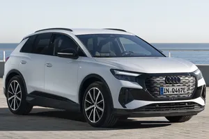 Audi responde a la crisis de los eléctricos con una versión más básica del Q4 e-tron y ya está a la venta en España