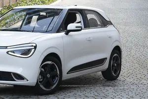 Por solo 185 € al mes tienes la mejor alternativa a los Renault 5 y Peugeot E-208, un eléctrico ideal para ciudad con 310 km de autonomía