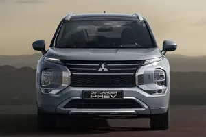 Mitsubishi anuncia una garantía ampliada de 8 años para todos sus nuevos modelos, se estrena en el Outlander PHEV