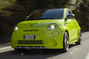 Abarth se la jugó con el coche eléctrico, ahora paga un precio muy alto en España