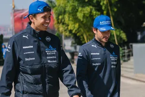 Albon matiza la crítica de Sainz a Williams