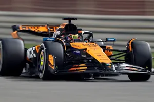 Sólo McLaren baja a 1:30, mientras Sainz supera a Albon y Alonso se queda sin volante