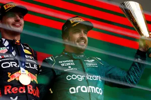 Herbert afirma saber por qué Alonso apoya tanto a Verstappen, y tiene que ver con Hamilton
