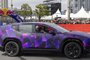Max Verstappen presenta lo último de Honda, un SUV más grande que el CR-V con un diseño que rompe esquemas