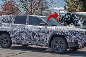 El nuevo Jeep Cherokee 2026 deja ver su interior por primera vez, y sorprende por su ambición