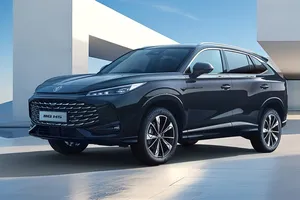 Híbrido enchufable, SUV compacto y con el mejor precio del segmento, este MG se ofrece ahora sin pagar entrada