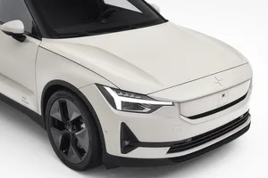 El Polestar 2 2026 sube la apuesta, más equipamiento y autonomía para competir con los mejores