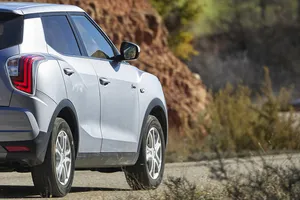 Este SUV barato ya era interesante, ahora desafía al Dacia Duster con esta nueva versión que no le teme al todoterreno