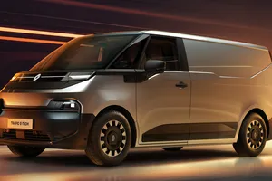 La nueva Renault Trafic E-Tech llega con 800 V, adiós al reinado de Ford en el sector de los comerciales