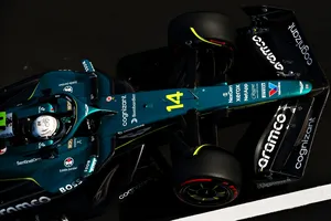 Schumacher pasa del halago a predecir la retirada de Alonso, sin olvidar un poco de crítica, en 20 segundos