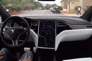 Tesla rompe otra promesa. Esta la hizo en 2016 y los clientes siguen esperando