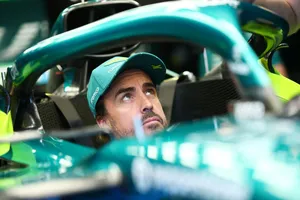 Alonso se queda solo en la defensa a Briatore por el intercambio Doohan-Colapinto