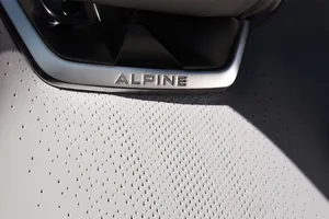 Alpine se prepara para su mayor revolución, y el nuevo A390 está a punto de salir de la sombra
