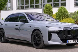 BMW contra BYD, el duelo por la batería definitiva empieza en las carreteras de Europa pero no como imaginas
