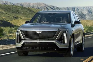 Cadillac quiere reconquistar Europa a lo bruto, así es su SUV eléctrico con más de 600 CV