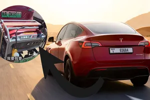 Un Tesla Model Y transformado en un "híbrido", así es la ingeniosa idea de un chino con un generador de gasolina