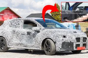 El interior del nuevo Renault Clio 2026 se descubre en estas fotos espía que adelantan un coche más digital y conectado