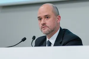 Nissan a la desesperada, está dispuesta a ceder parte de sus fábricas a una gran empresa china