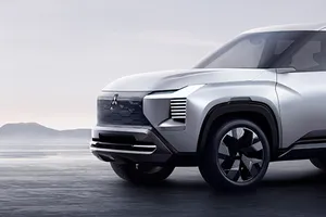 Mitsubishi quiso desafiar al Land Cruiser recuperando su mítico 4x4, pero algo ha cambiado