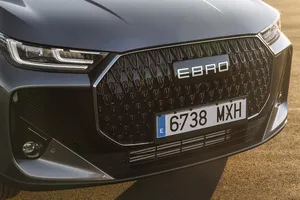 El SUV de EBRO que pone en apuros al MG HS tiene 5.000 € de descuento y un precio propio de Dacia