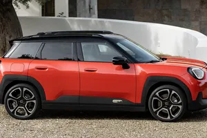 La marca que revolucionó el coche urbano ahora tiene un SUV de tamaño mini con etiqueta CERO y más de 4.000 € de descuento