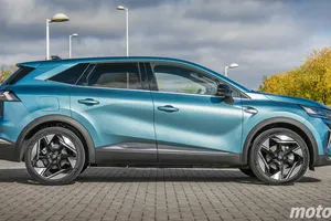 El SUV híbrido que Toyota no esperaba se hace en España y, con 4.000 € de descuento, tiene un precio que Hyundai no puede mejorar