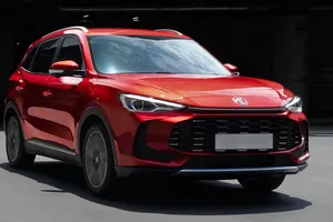 Llega el nuevo MG ZS de gasolina, estos son los precios del SUV que pondrá en apuros a Dacia y EBRO 