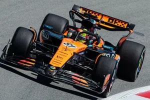 Oscar Piastri aplasta con su McLaren y logra la pole en Barcelona: Alonso en el top 10
