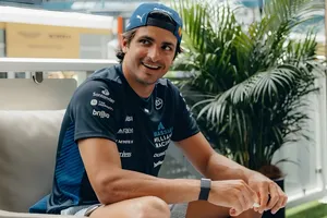 Sainz se la devuelve a Briatore