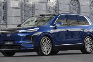 El Geely Galaxy M9 quiere asaltar Europa, y lo que muestra por dentro ya deja sin palabras