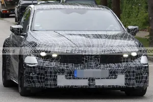 BMW se prepara para reventar los circuitos en silencio, así es el iM3 eléctrico que llega en 2027