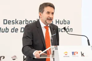 «Teníamos la joya de la industria y nos hemos echado en manos de los chinos», la feroz crítica del CEO de Repsol