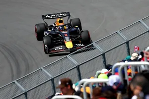 Verstappen lidera ante unos poderosos... ¡Williams! Accidente de Leclerc y problemas para McLaren